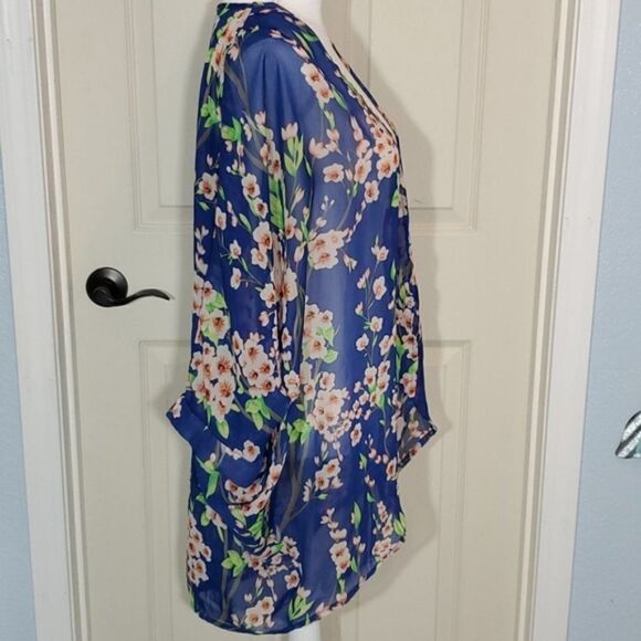 Olrain, Navy Cherry Blossom Sheer Kimono- Size Medium - Picture 5 of 7